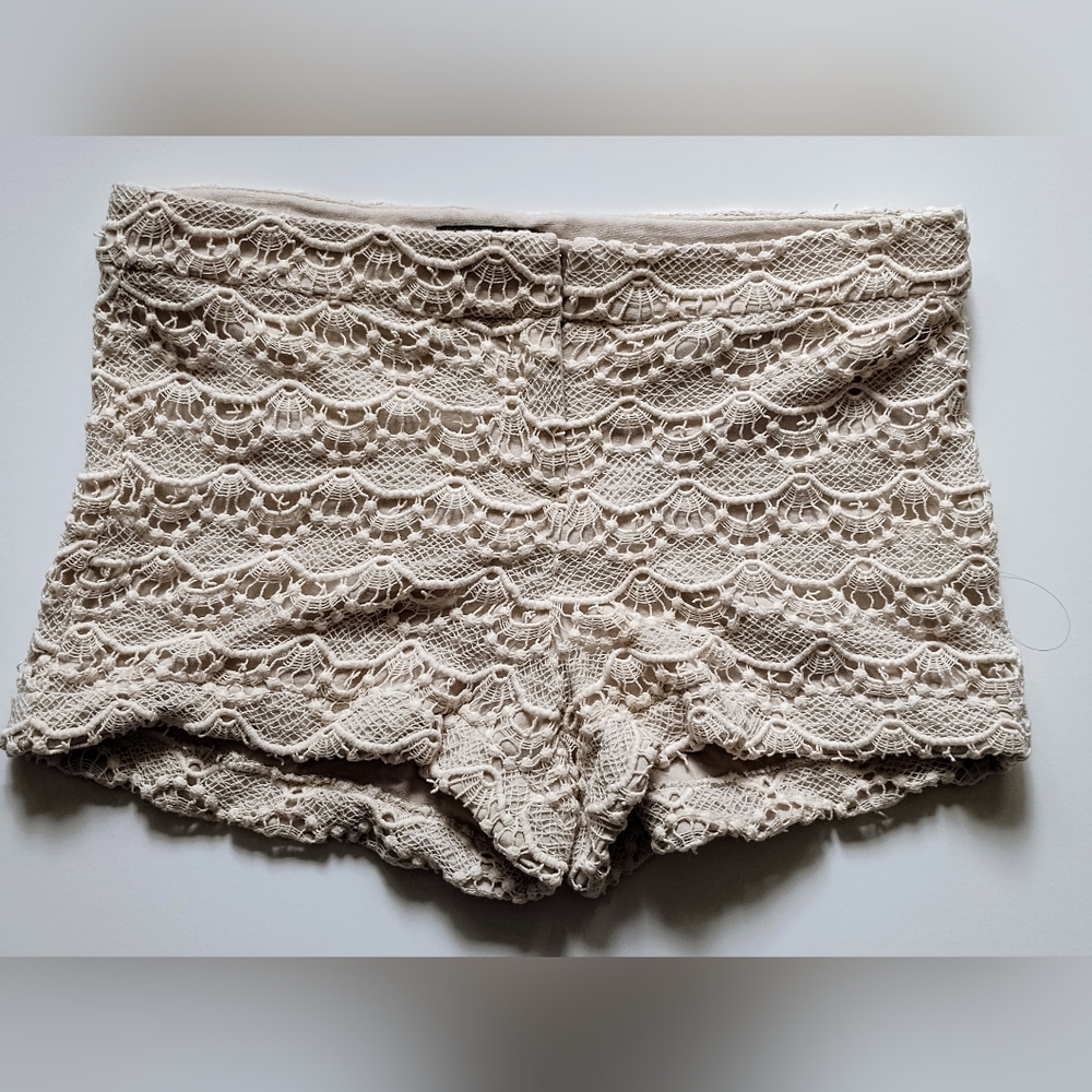 Cream lace Express Shorts